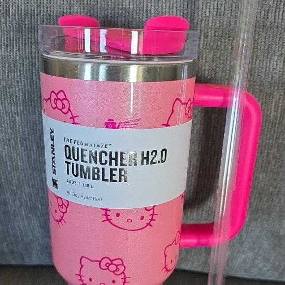 Stanley Pink Hello Kitty Quencher H2.0  Tumbler, 40oz. - Picture 2 of 11